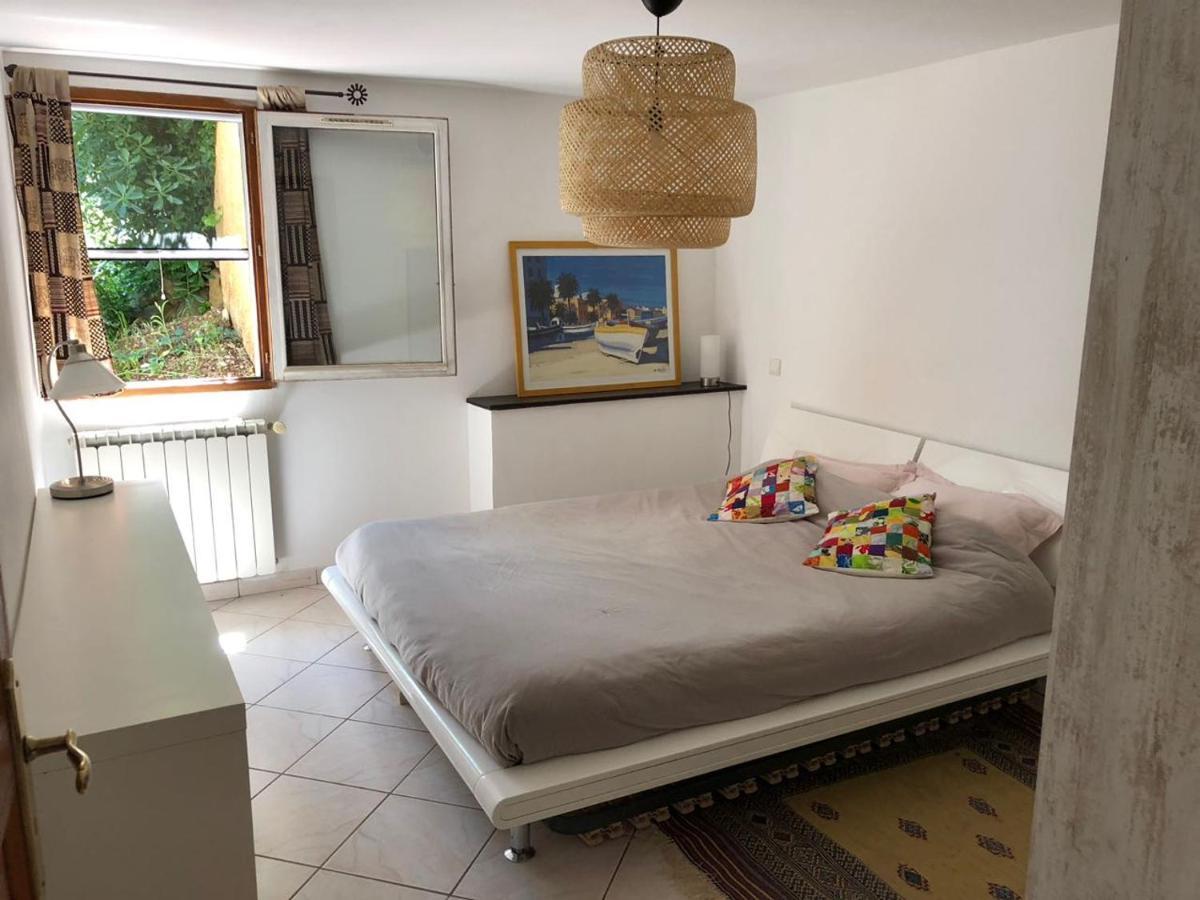 Joli rez-de-villa 80 m2 proche mer, piscine partagée Carqueiranne Exterior foto